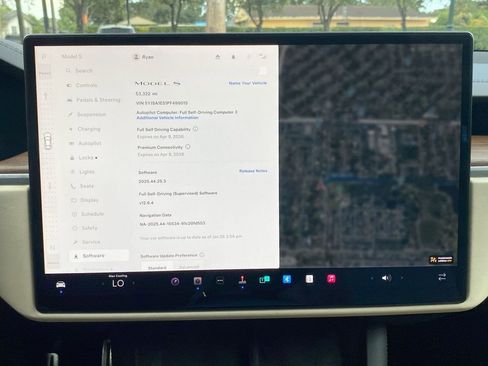 Used 2023 Tesla Model S Base image 13