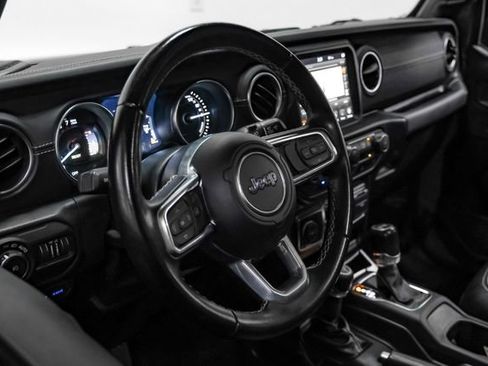 Used 2021 Jeep Wrangler Unlimited Sahara AWD/4WD image 17