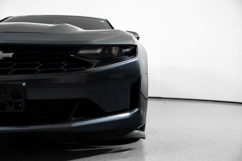 Used 2020 Chevrolet Camaro LT w/ Technology Package RWD image 17