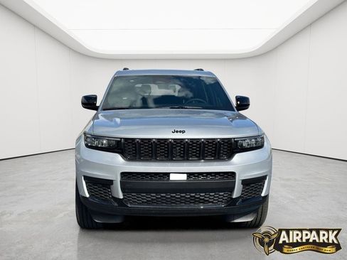 New 2025 Jeep Grand Cherokee L Altitude AWD/4WD image 5