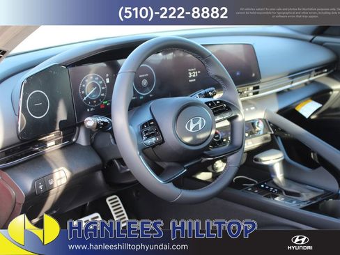 New 2025 Hyundai Elantra SEL image 11