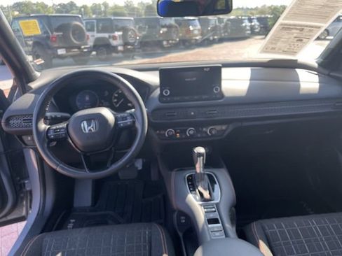 Certified 2024 Honda HR-V Sport image 17
