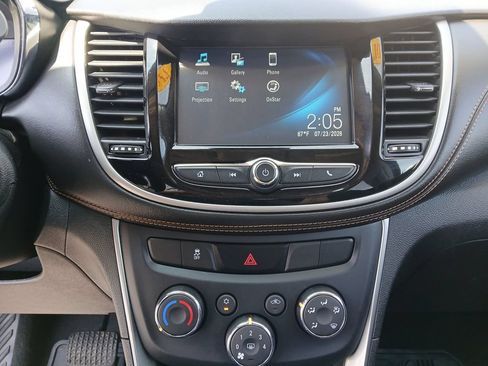 Used 2017 Chevrolet Trax LT w/ LPO, Protection Package AWD/4WD image 18
