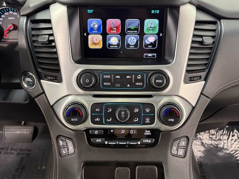 Used 2020 GMC Yukon XL SLT w/ Premium Edition AWD/4WD image 23