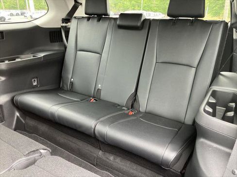Certified 2024 Toyota Grand Highlander FWD image 26