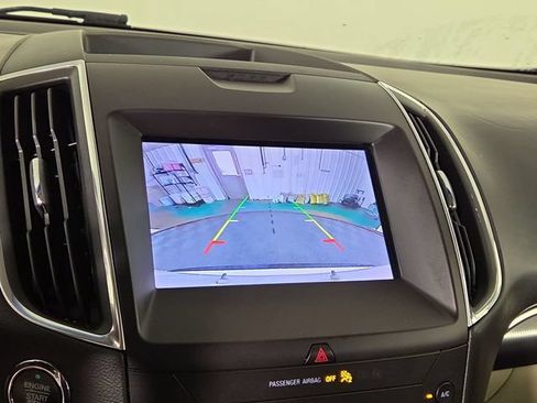 Used 2020 Ford Edge Titanium AWD/4WD image 18