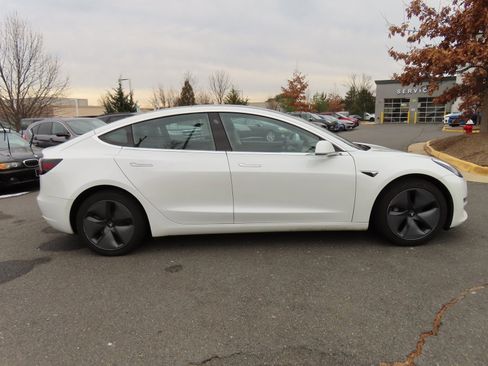 Used 2020 Tesla Model 3 Long Range image 4