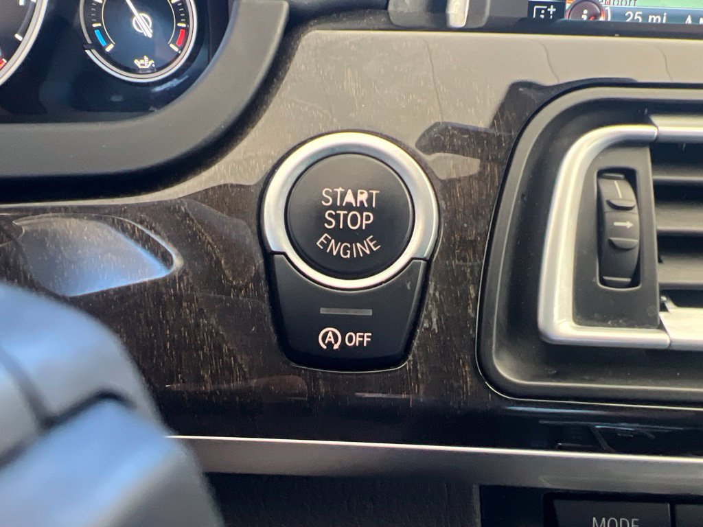 Used 2015 BMW 750Li xDrive AWD/4WD image 53