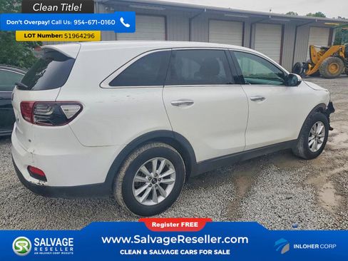 Used 2019 Kia Sorento FWD V6 image 4