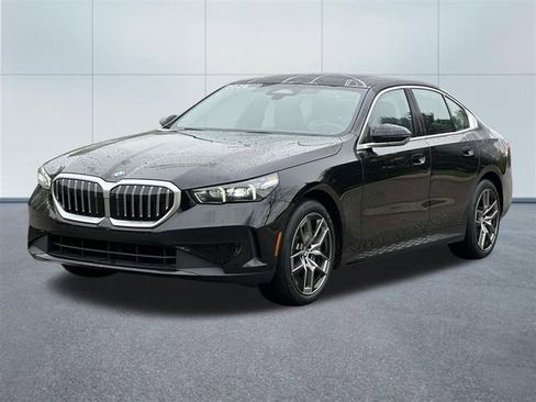 Used 2026 BMW 530i xDrive AWD/4WD image 10