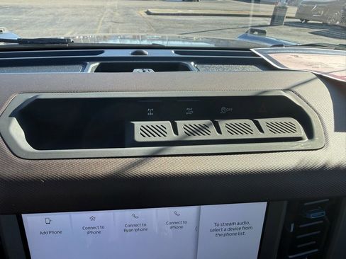 Used 2023 Ford Bronco Outer Banks image 23