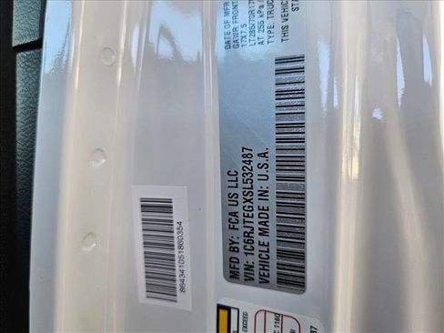 New 2025 Jeep Gladiator Mojave w/ Steel Bumper Group image 17