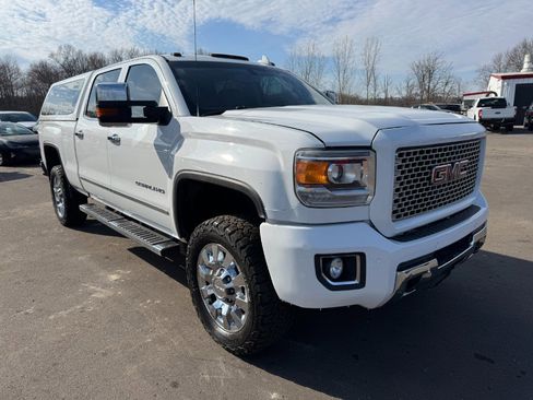 Used 2015 GMC Sierra 2500 Denali image 7