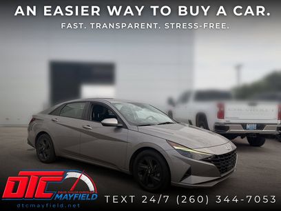 Used 2021 Hyundai Elantra SEL w/ Convenience Package