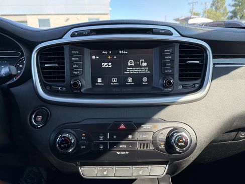 Used 2017 Kia Sorento FWD w/ LX Convenience Package image 27