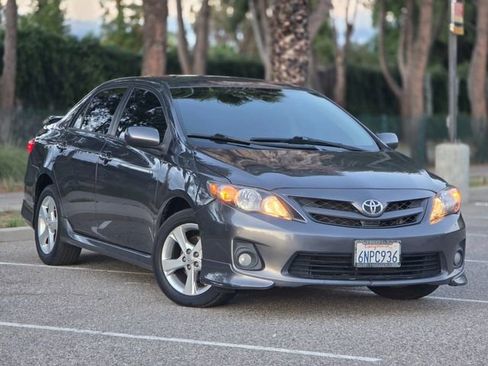 Used 2011 Toyota Corolla S image 3