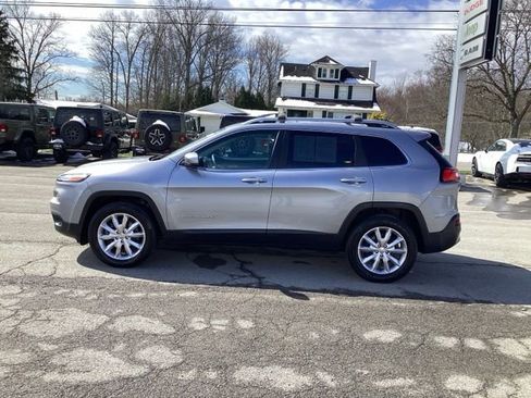 Used 2014 Jeep Cherokee Limited w/ Luxury Group image 4