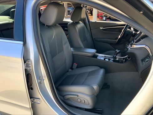 Used 2019 Chevrolet Impala LT image 8