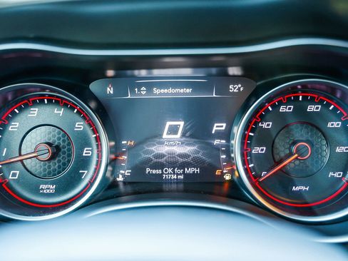 Used 2019 Dodge Charger SXT w/ Leather Interior Group image 22