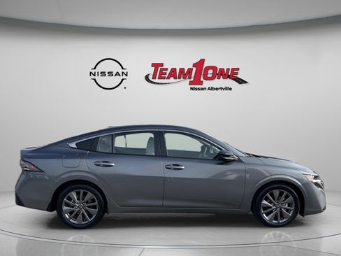 New 2026 Nissan Sentra SL w/ Floor Mat Package image 8
