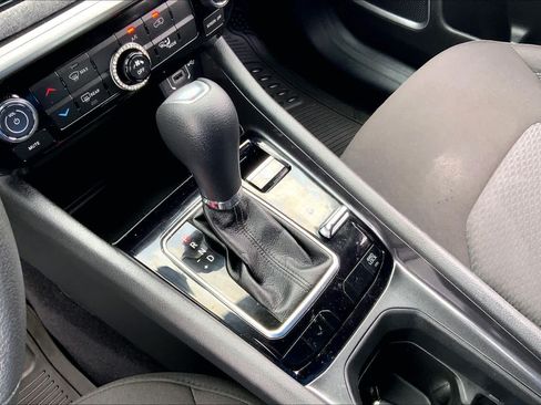 Used 2024 Jeep Compass Sport AWD/4WD image 14
