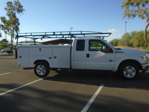 Used 2014 Ford F350 XLT RWD image 6