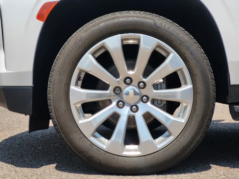 Used 2023 Chevrolet Tahoe Premier AWD/4WD image 10