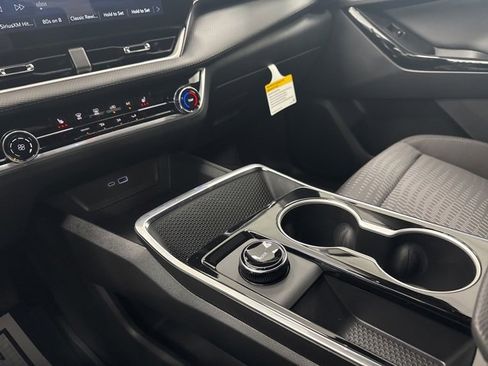 New 2026 Chevrolet Equinox LT w/ LPO, Floor Liner Package image 19
