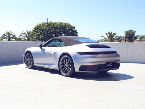 Certified 2020 Porsche 911 Carrera w/ Premium Package image 4