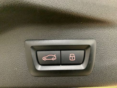 Used 2024 BMW X7 xDrive40i w/ Executive Package image 73