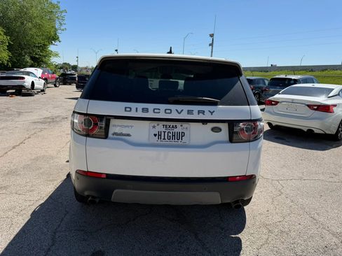Used 2016 Land Rover Discovery Sport SE image 4