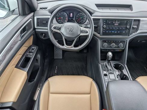 Certified 2021 Volkswagen Atlas Cross Sport SE FWD image 18