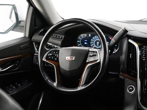 Used 2020 Cadillac Escalade ESV Premium Luxury AWD/4WD image 15
