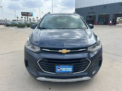 Used 2019 Chevrolet Trax LT w/ LT Convenience Package FWD image 2