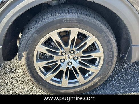 Used 2025 Ford Explorer Active w/ Active Comfort Package image 17