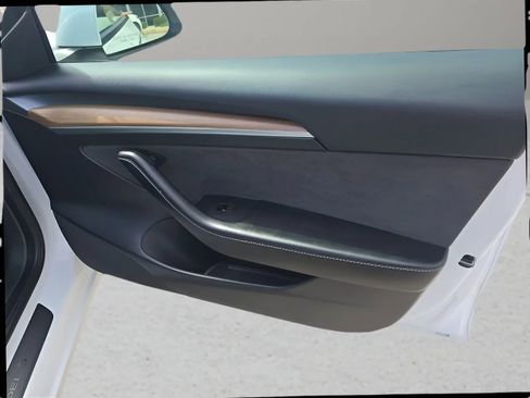 Used 2023 Tesla Model 3 Standard Range RWD image 21