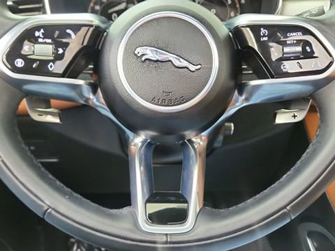 Used 2025 Jaguar F-PACE R-Dynamic S image 41