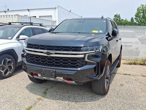 Certified 2024 Chevrolet Tahoe Z71 w/ Luxury Package AWD/4WD image 3
