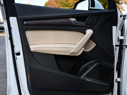 Used 2023 Audi Q5 2.0T Prestige w/ Prestige Package image 13