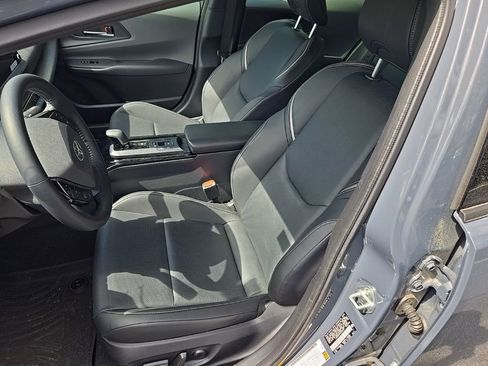 Used 2025 Toyota Prius Limited w/ Limited Premium Package image 2