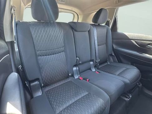 Used 2018 Nissan Rogue S AWD/4WD image 22