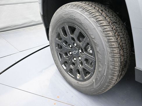 New 2026 Chevrolet Colorado W/T w/ WT Custom Package AWD/4WD image 32