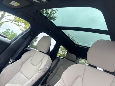 Used 2026 Volvo XC60 B5 Plus w/ Protection Package Premier AWD/4WD image 18