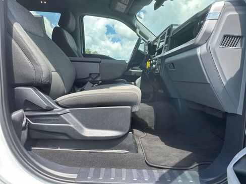 Certified 2025 Ford F250 XLT AWD/4WD image 23