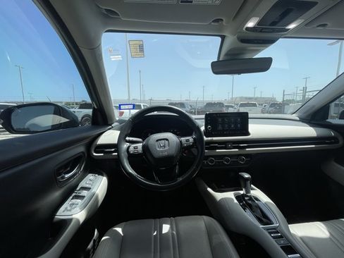 Used 2023 Honda HR-V EX-L image 5