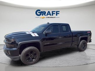 Used 2017 Chevrolet Silverado 1500 LT w/ Midnight Edition AWD/4WD video 2