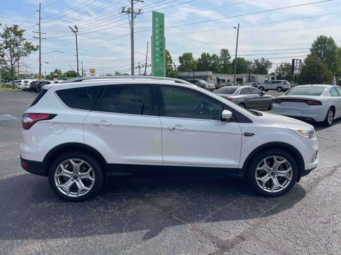 Used 2018 Ford Escape Titanium AWD/4WD image 10