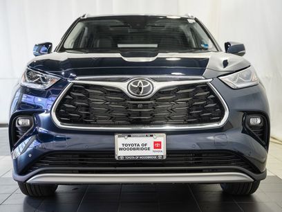 New 2026 Toyota Highlander Platinum
