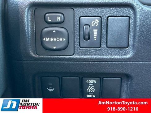 Used 2019 Toyota 4Runner TRD Off-Road AWD/4WD image 25