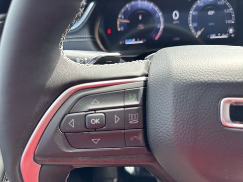 Used 2025 Jeep Grand Cherokee Limited w/ Trailer Tow Package image 17